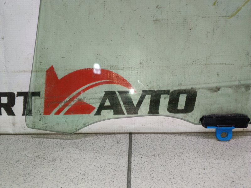 стекло боковое TOYOTA PRIUS ZVW30 2ZR-FXE 2011-2015 передний правый 490950