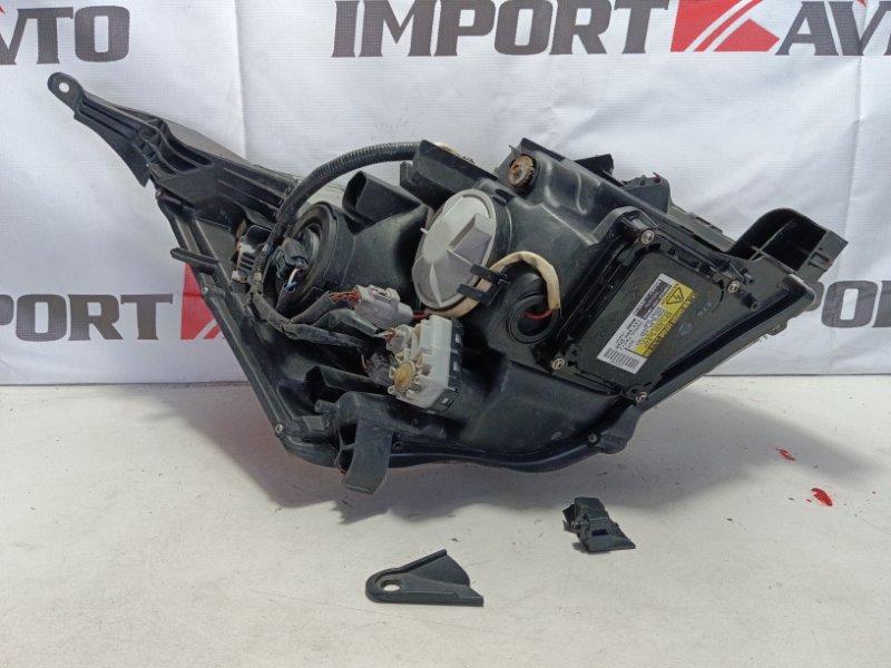 фара TOYOTA NOAH ZRR70W 3ZR-FE 2007-2010 левый 490573