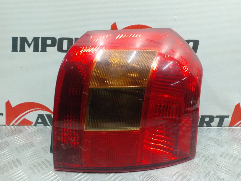 стоп-сигнал TOYOTA COROLLA RUNX NZE124 1NZ-FE 2001-2002 правый 491678