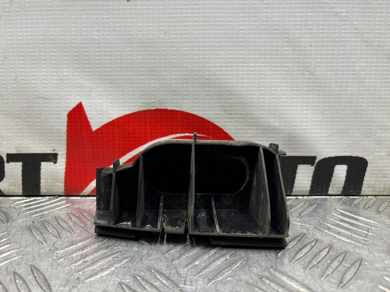 крепление бампера TOYOTA COROLLA RUNX NZE124 1NZ-FE 2001-2002 задний правый 492476