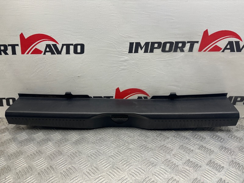 накладка замка багажника MITSUBISHI EK WAGON H81W 3G83 2004-2006 494345