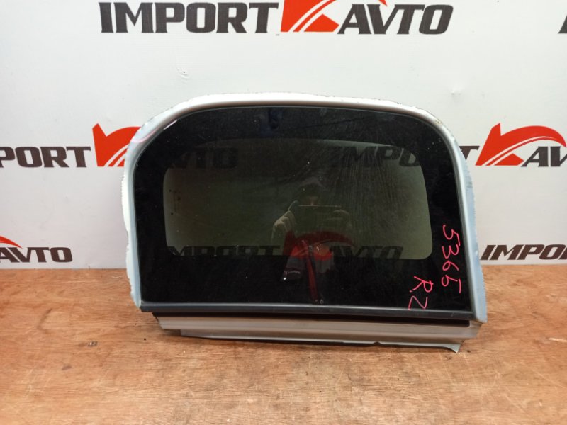 стекло собачника MITSUBISHI EK WAGON H81W 3G83 2004-2006 правый 495149