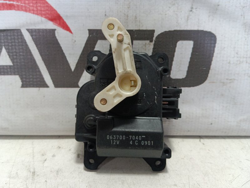 сервопривод заслонок печки TOYOTA LAND CRUISER UZJ100W 2UZ-FE 1998-2002 передний 496089