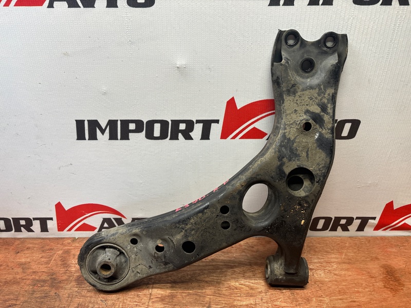 рычаг подвески TOYOTA PRIUS ZVW30 2ZR-FXE 2009-2011 передний правый 496341