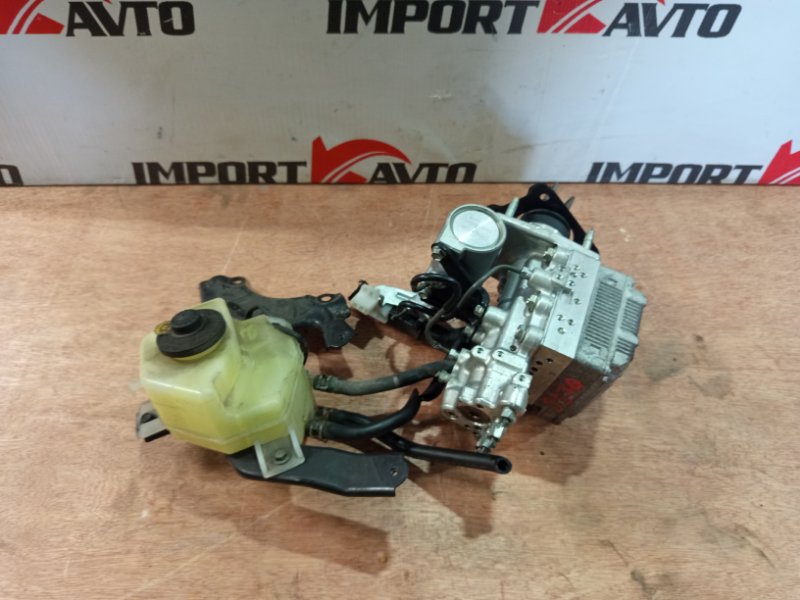 главный тормозной цилиндр TOYOTA PRIUS ZVW30 2ZR-FXE 2009-2011 496642