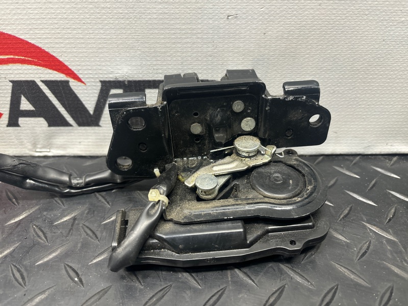замок багажника TOYOTA PRIUS ZVW30 2ZR-FXE 2009-2011 496862