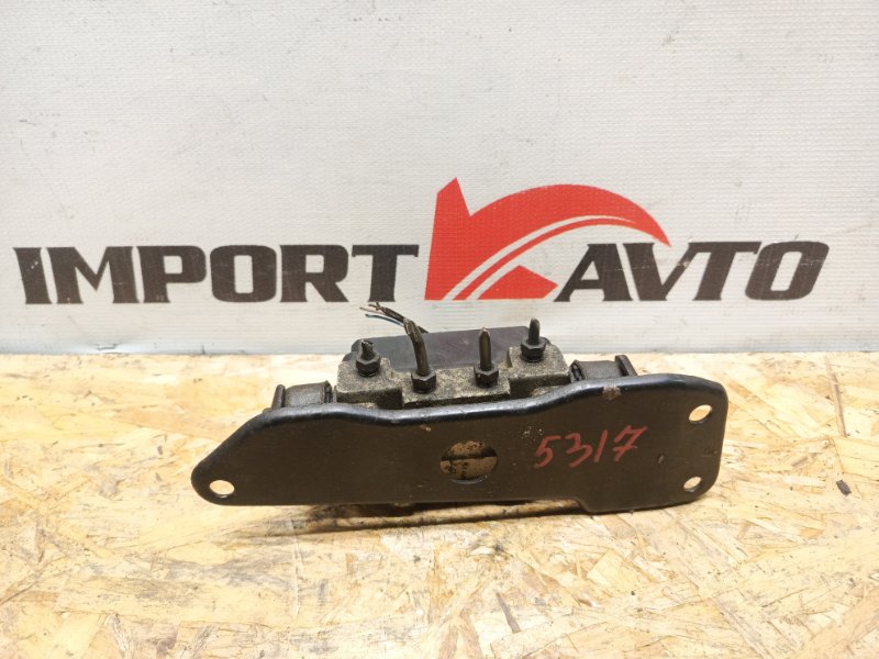 блок клапанов гидроподвески TOYOTA LAND CRUISER UZJ100W 2UZ-FE 1998-2002 497437
