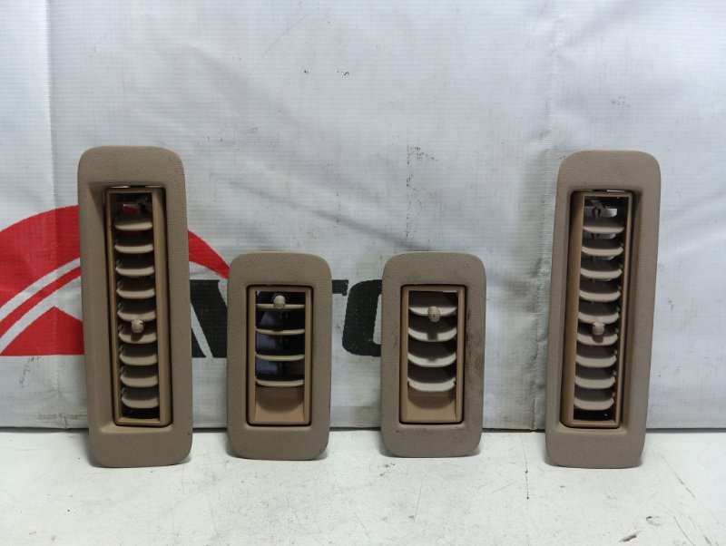воздуховод салона TOYOTA LAND CRUISER UZJ100W 2UZ-FE 1998-2002 497537
