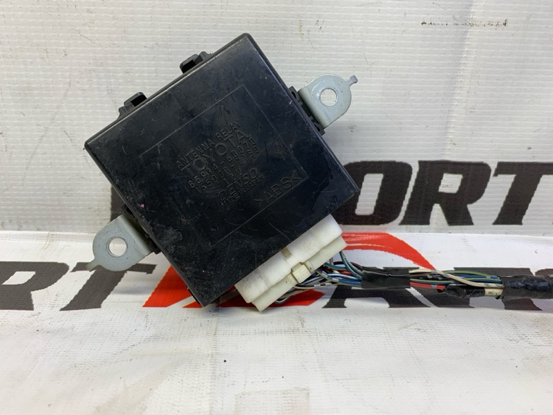 блок управления навигацией TOYOTA LAND CRUISER UZJ100W 2UZ-FE 1998-2002 498273