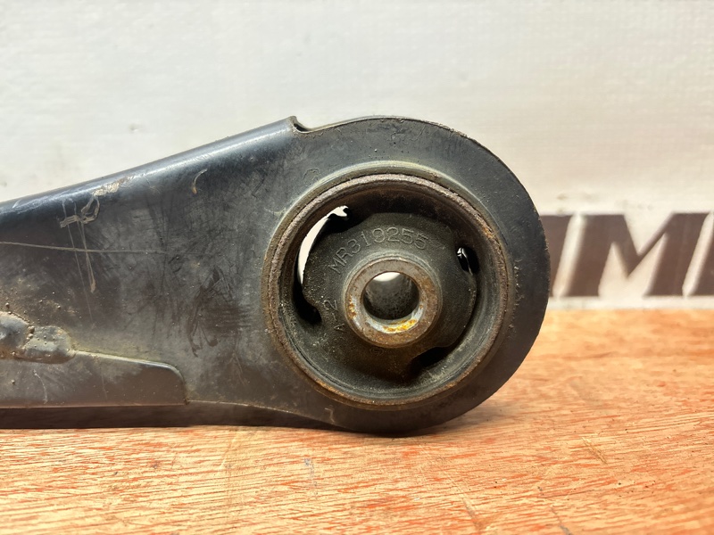 рычаг подвески MITSUBISHI EK WAGON H81W 3G83 2004-2006 задний правый 498499
