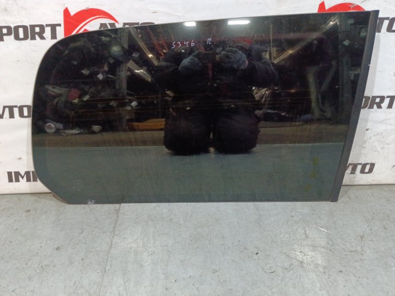 стекло собачника TOYOTA LAND CRUISER UZJ100W 2UZ-FE 1998-2002 правый 498578
