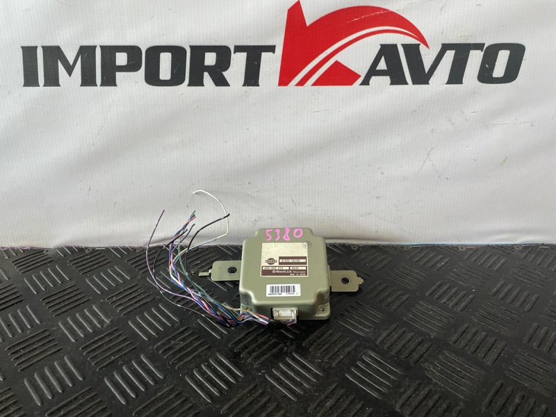 Блок управления раздаточной коробкой INFINITI FX35 S50 VQ35DE 2006-2008 498598