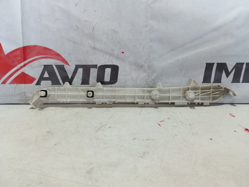 крепление бампера TOYOTA NOAH ZRR70W 3ZR-FE 2007-2010 задний правый 499649