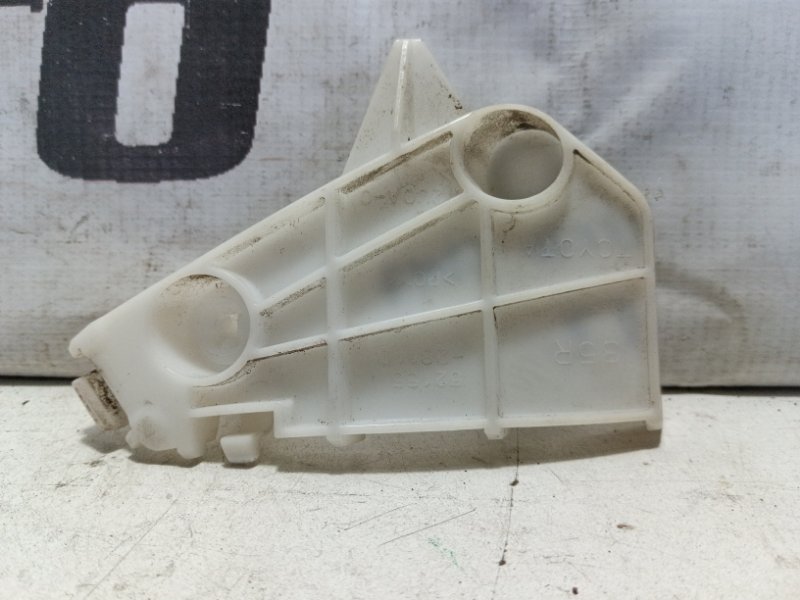 крепление бампера TOYOTA NOAH ZRR70W 3ZR-FE 2007-2010 задний правый 499650