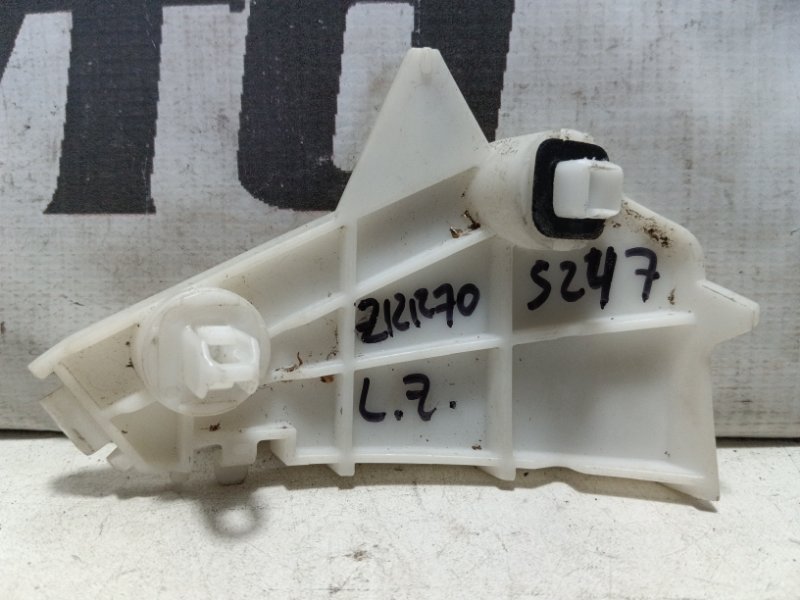 крепление бампера TOYOTA NOAH ZRR70W 3ZR-FE 2007-2010 задний левый 499651