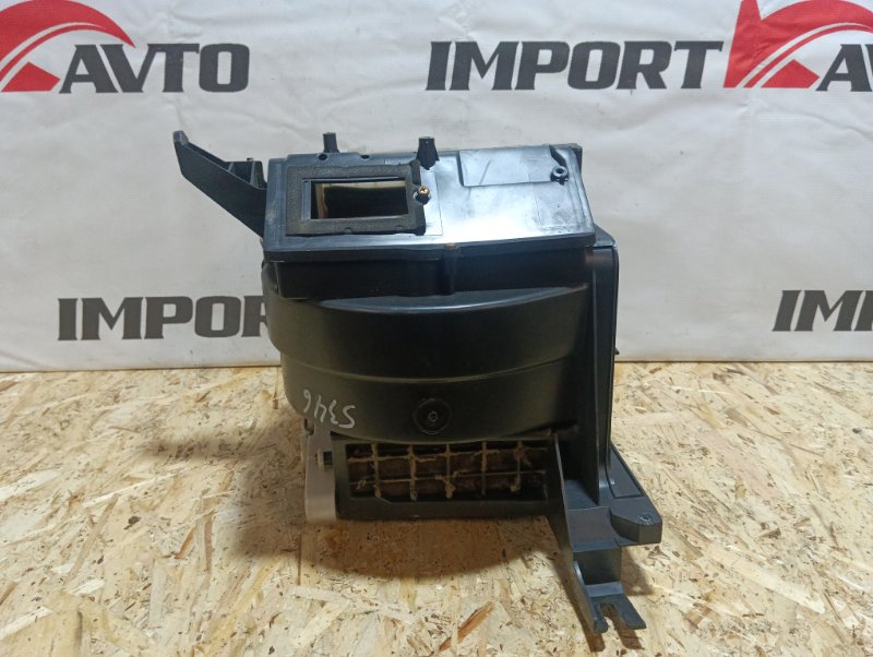 корпус печки TOYOTA LAND CRUISER UZJ100W 2UZ-FE 1998-2002 передний 504122