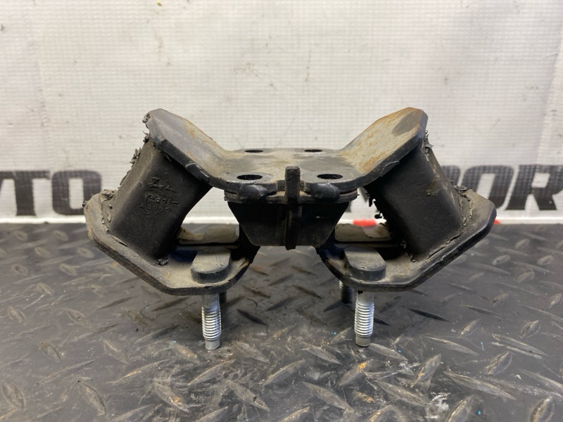 подушка кпп TOYOTA CROWN GS171 1G-FE 2001-2007 505155