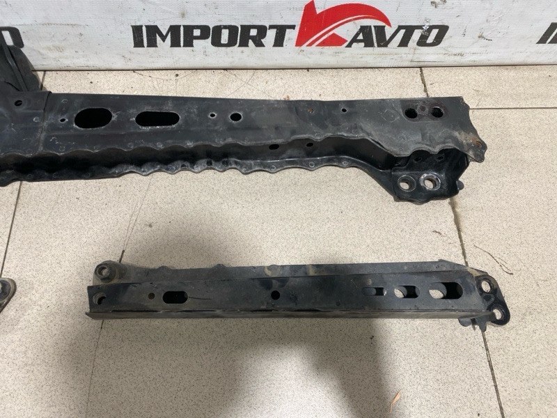 балка TOYOTA PRIUS ZVW30 2ZR-FXE 2009-2011 передний 506771
