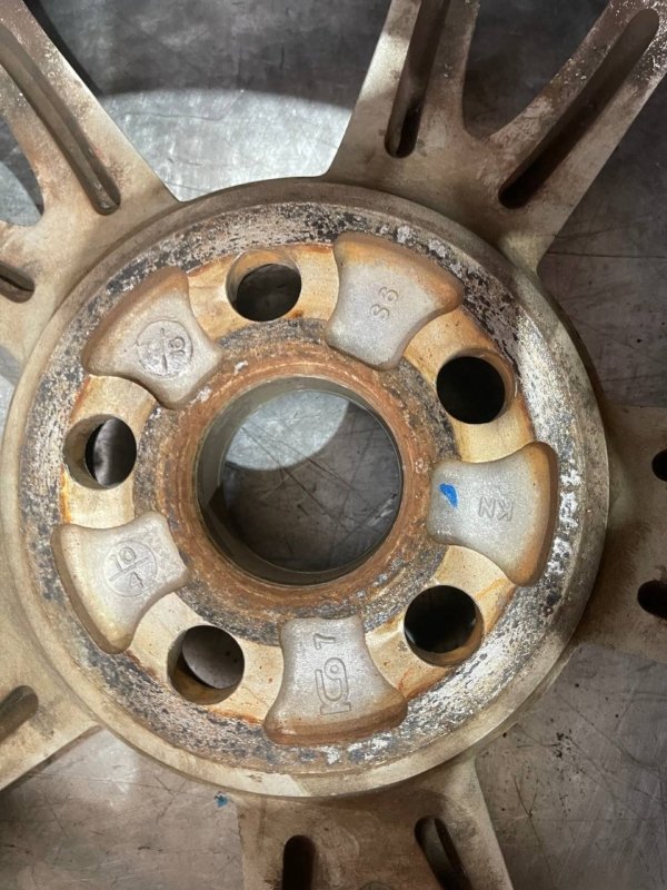 Диск Литой R15 / 5x100 j6.0 DIA54.1 К5636