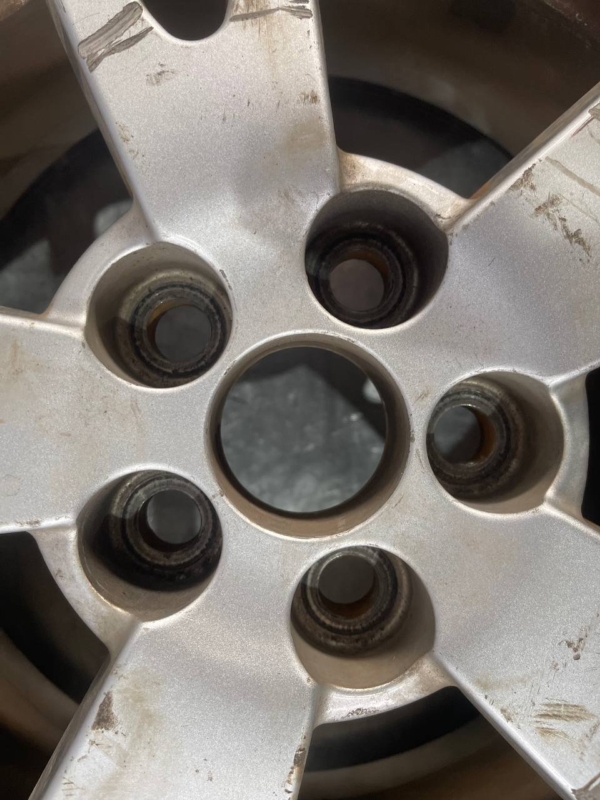 Диск Литой R15 / 5x100 j6.0 DIA54.1 К5636