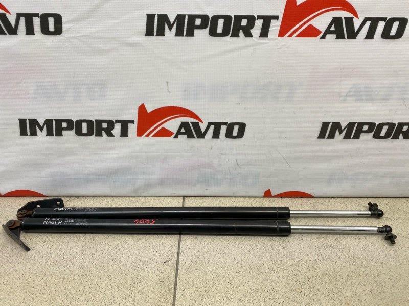 Амортизатор задней двери MITSUBISHI DELICA PE8W 4M40T 1994-1997 515195