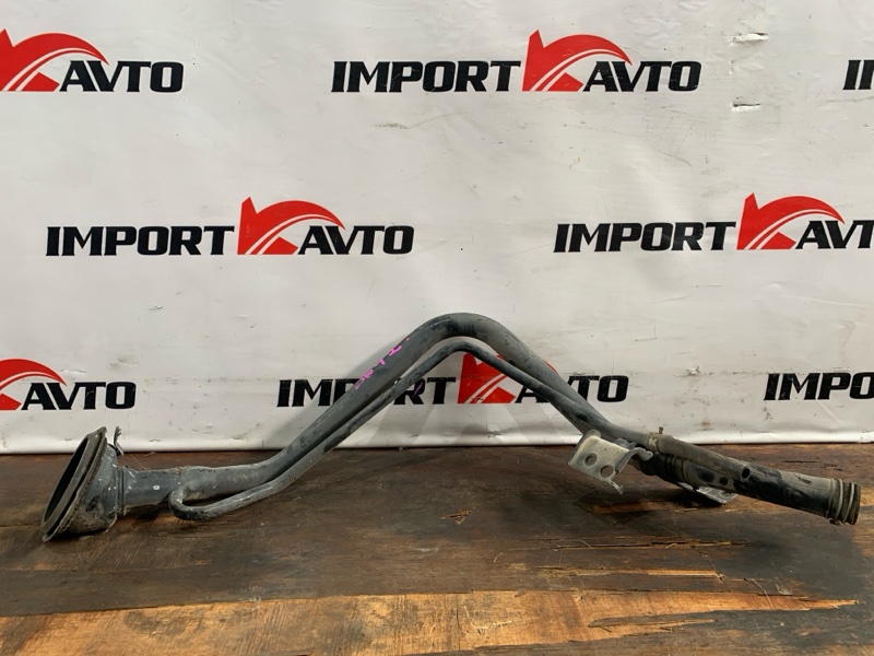 Горловина топливного бака NISSAN TINO V10 QG18DE 1998-2003 521773