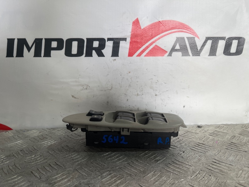 Блок управления стеклоподъемниками NISSAN TINO V10 QG18DE 1998-2003 передний правый 523891