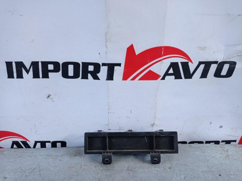 Крышка салонного фильтра NISSAN TINO V10 QG18DE 1998-2003 525307