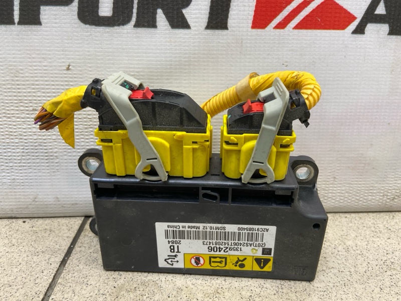 Блок управления AIRBAG CHEVROLET AVEO T300 F16D4 2011-2015 530584