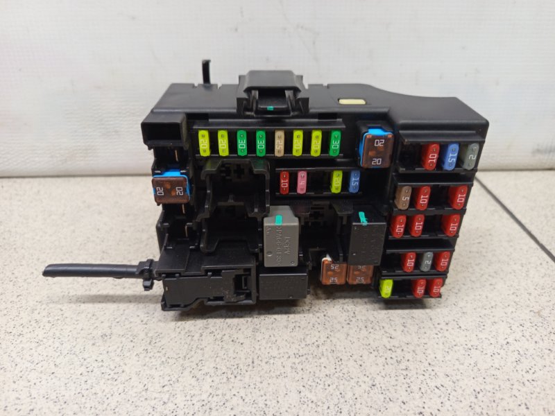 Блок предохранителей реле салонный CHEVROLET AVEO T300 F16D4 2011-2015 530715