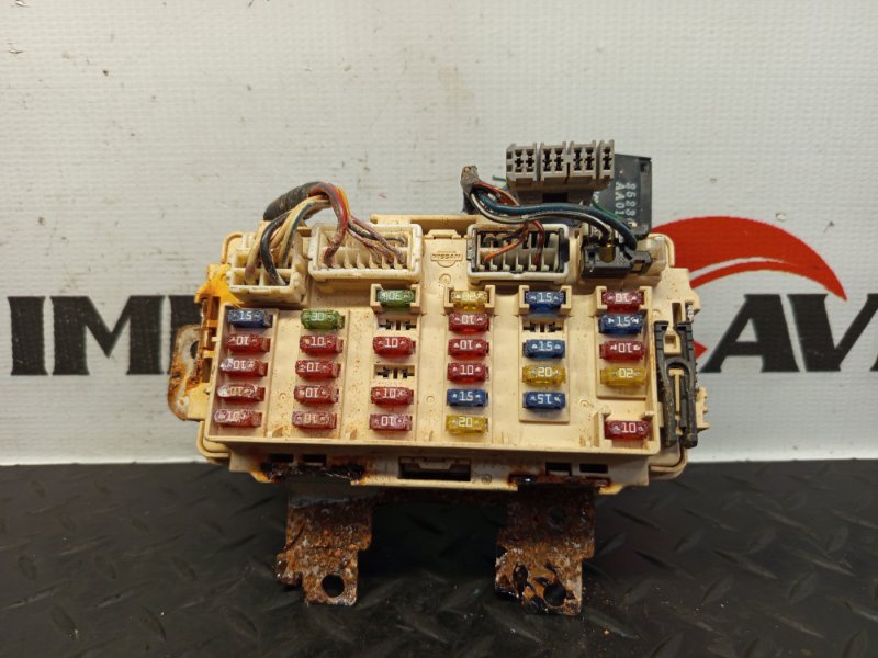 Блок предохранителей реле салонный NISSAN BASSARA JU30 KA24DE 1999-2003 534040 Блок предохранителей реле салонный NISSAN BASSARA JU30 KA24DE 1999-2003 534040