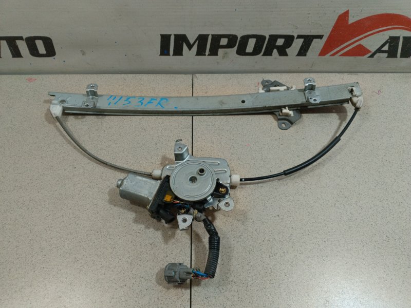 Стеклоподъемник NISSAN BASSARA JNU30 KA24DE 1999-2003 передний правый 548404