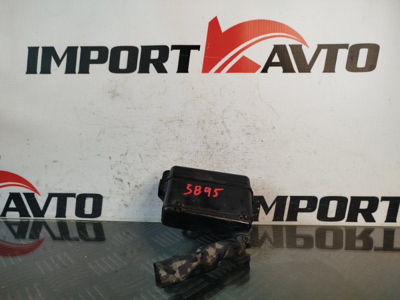 Блок предохранителей LEXUS RX300 MCU15L 1MZ-FE 2000-2003 556972 Блок предохранителей LEXUS RX300 MCU15L 1MZ-FE 2000-2003 556972