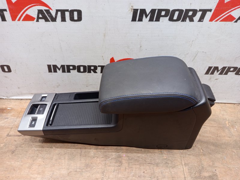 Бардачок между сиденьями SUBARU LEVORG VM4 FB16E 2014-2017 557518