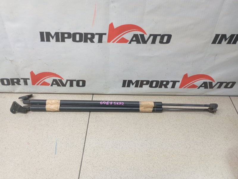 Амортизатор задней двери MAZDA BONGO SK82V F8 1999-2020 561281