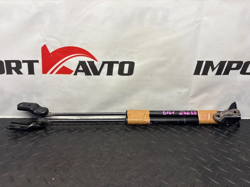 Амортизатор задней двери TOYOTA WISH ZGE25G 2ZR-FAE 2009-2012 569871
