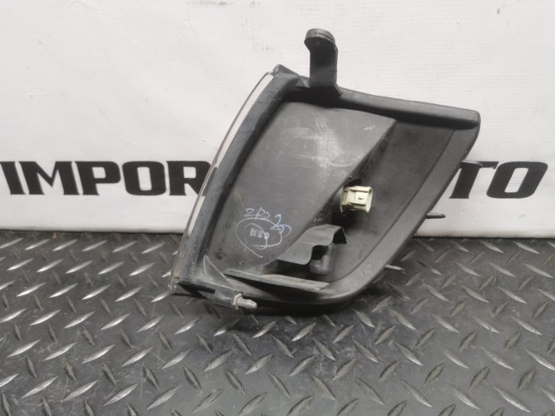 Фонарь заднего хода TOYOTA HILUX SURF KZN185W 1KZ-TE 1998-2000 передний правый 585241