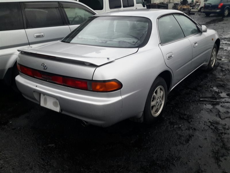 Toyota Carina st200