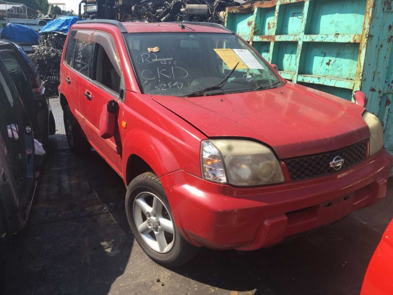 Автомобиль NISSAN X-TRAIL T30 QR20DE 2000-2003 в разбор 163