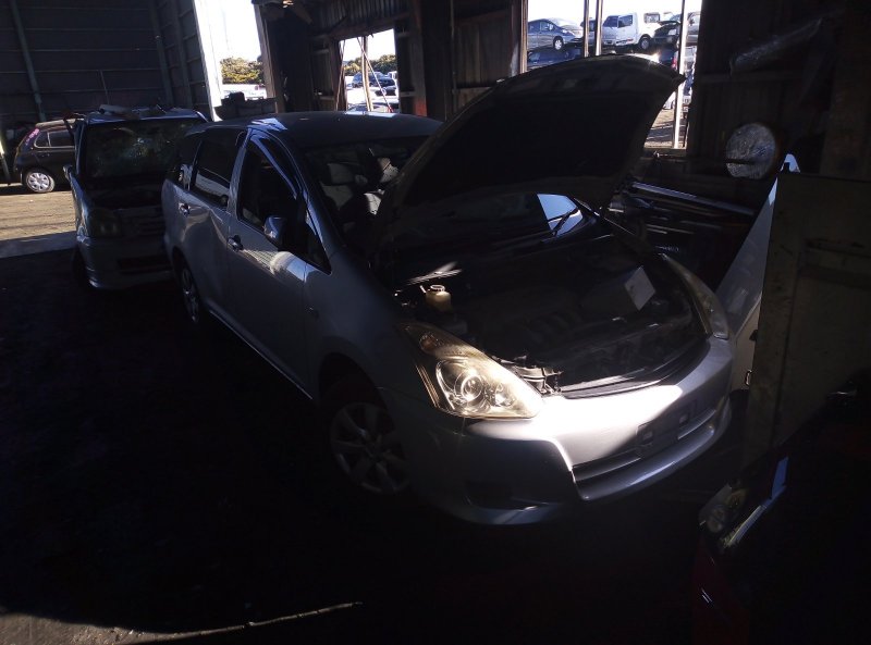 Автомобиль TOYOTA WISH ZNE10G 1ZZ-FE 2005-2009 в разбор 1845