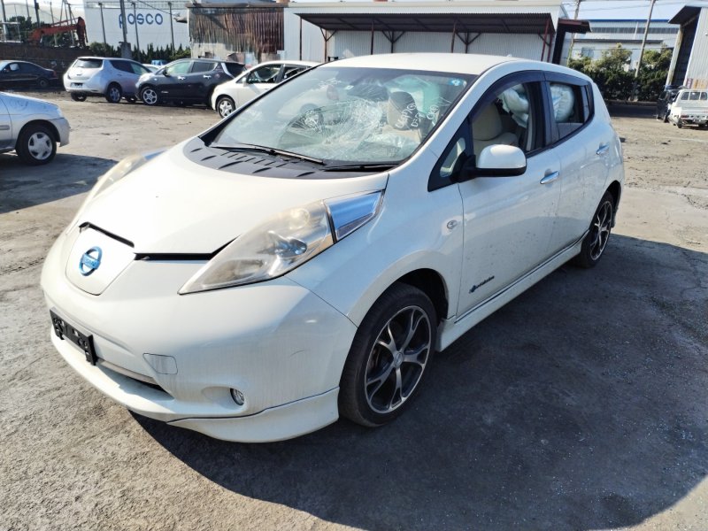 Автомобиль NISSAN LEAF ZE0 EM61 2009-2017 в разбор 5205