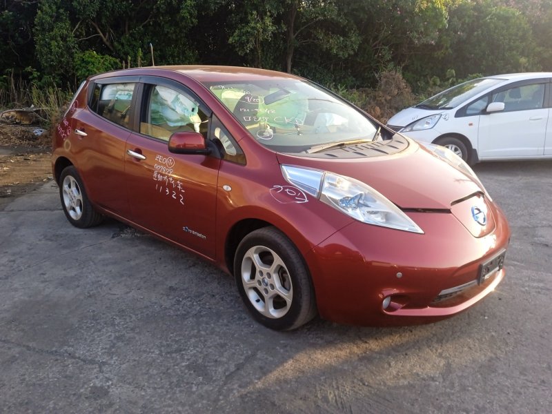 Автомобиль NISSAN LEAF ZE0 EM61 2009-2017 в разбор 5290