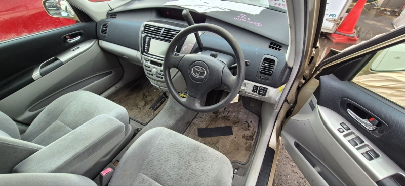 Автомобиль TOYOTA OPA ZCT10 1ZZ-FE 2002-2005 в разбор 5557