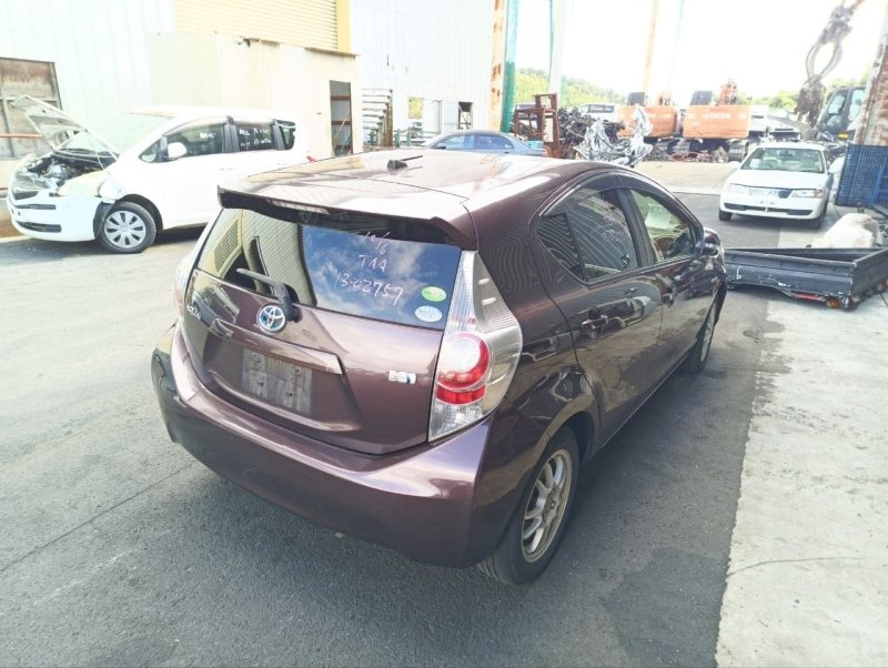 Автомобиль TOYOTA AQUA NHP10 1NZ-FXE 2011-2014 в разбор 6043