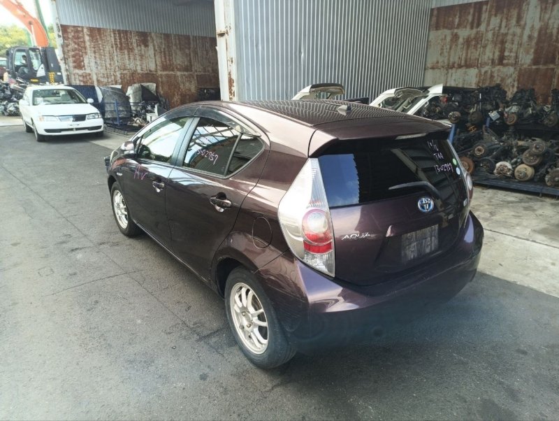 Автомобиль TOYOTA AQUA NHP10 1NZ-FXE 2011-2014 в разбор 6043