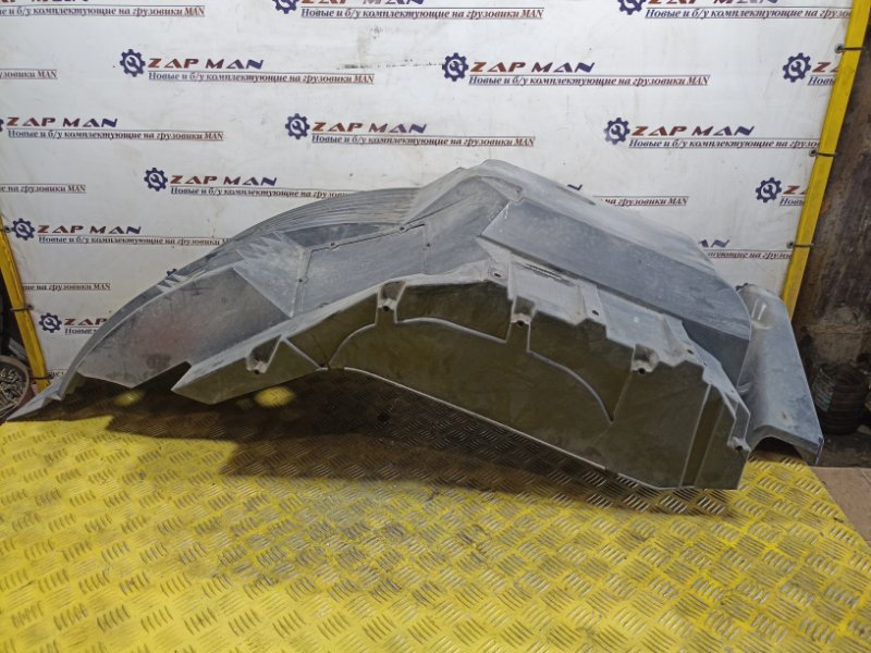 Подкрылок Man Tgs Tgx правый (б/у)