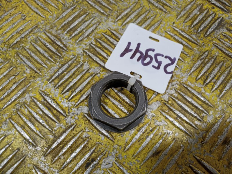 ГАЙКА ТНВД MAN TGA (б/у) ГАЙКА ТНВД MAN TGA (б/у)