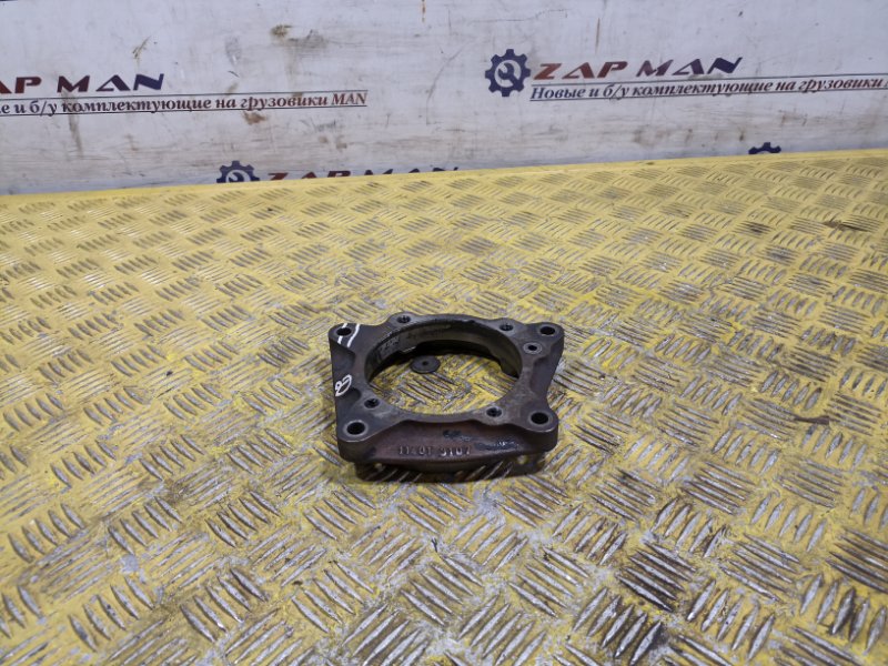 Фланец корпуса ТНВД MAN двигатель D2865 D2866 D2876 MAN TGA (б/у)