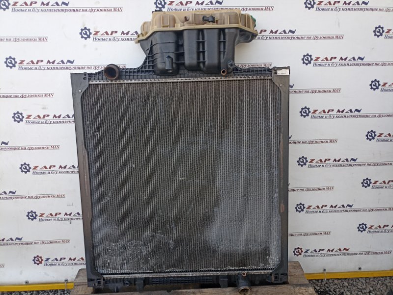 Водяной радиатор MAN TGX (б/у) Водяной радиатор MAN TGX (б/у)