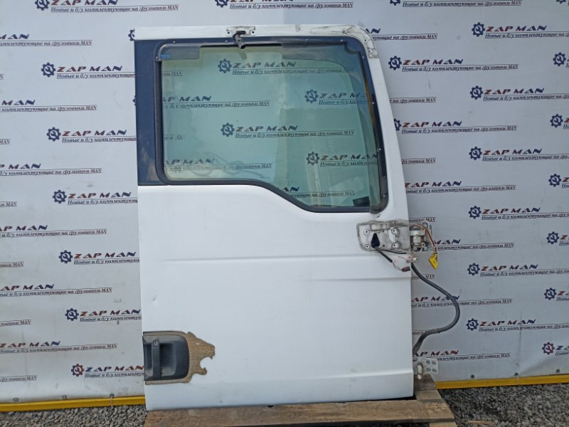 ДВЕРЬ В СБОРЕ MAN TGX правая (б/у)